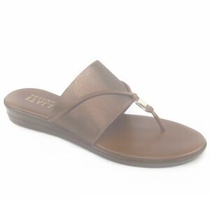 NWOT- Italian Shoemakers~Beca Sandal in Bronz. Size 9.